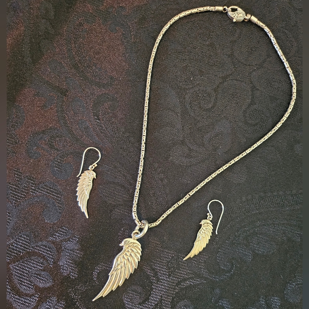 Falcon Feather Necklace & Earrings Set